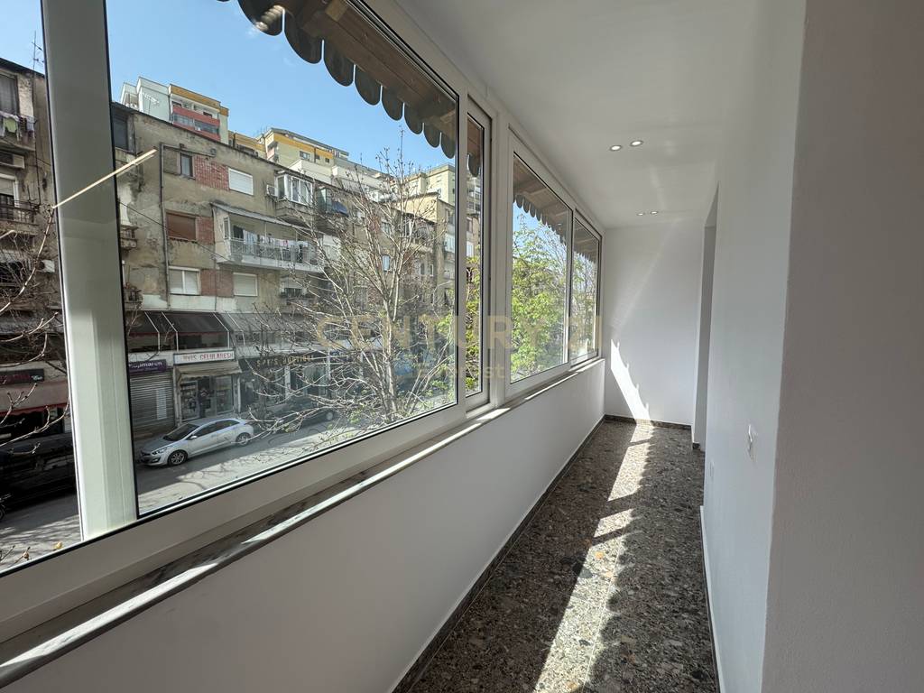 BARRICADE STREET, SPACE FOR RENT 3