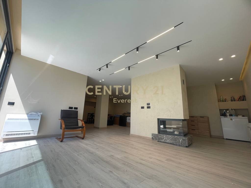RR. JORDAN MISJA, RENT APARTMENT/OFFICE FOR 3+1+2+VERANDA+PARKING SPACE!