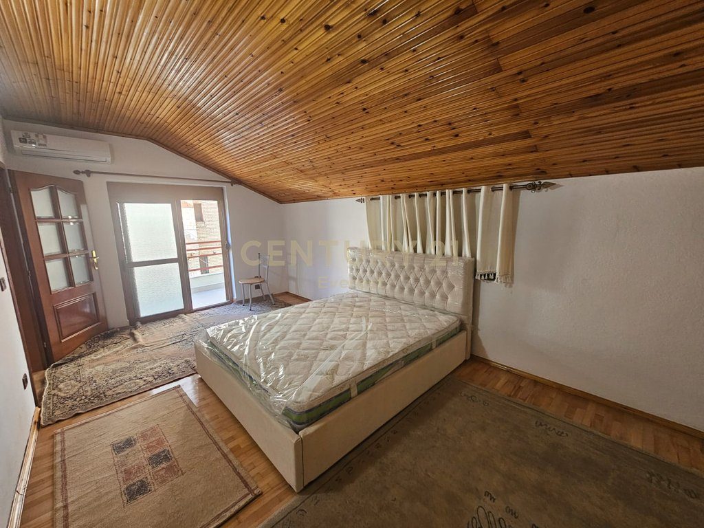 DURRES RESTAURANT, DUPLEX 2+1+2 FOR SALE WITH 100M2 BASEMENT 3
