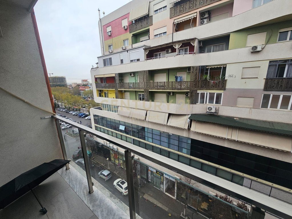 ZOGU I ZI, OFFICE FOR RENT 2
