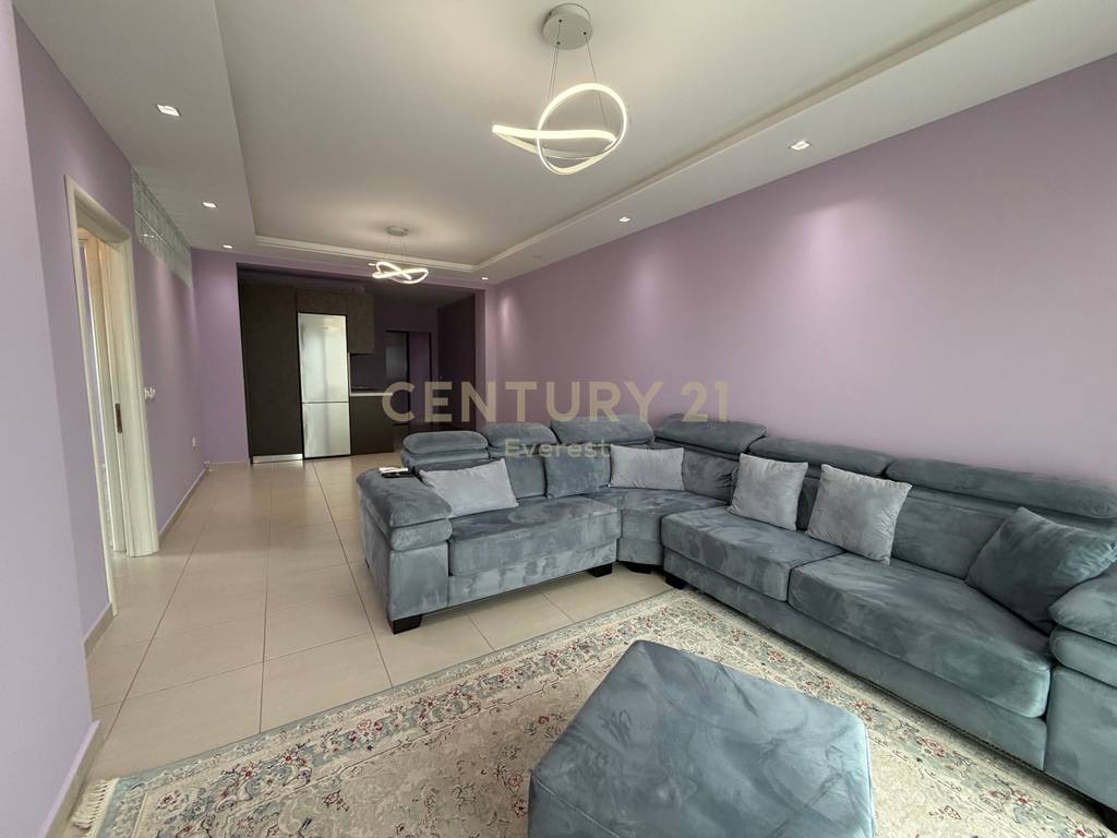 ISH RESTORANT DURRESI - 2+1+2 APARTMENT FOR SALE