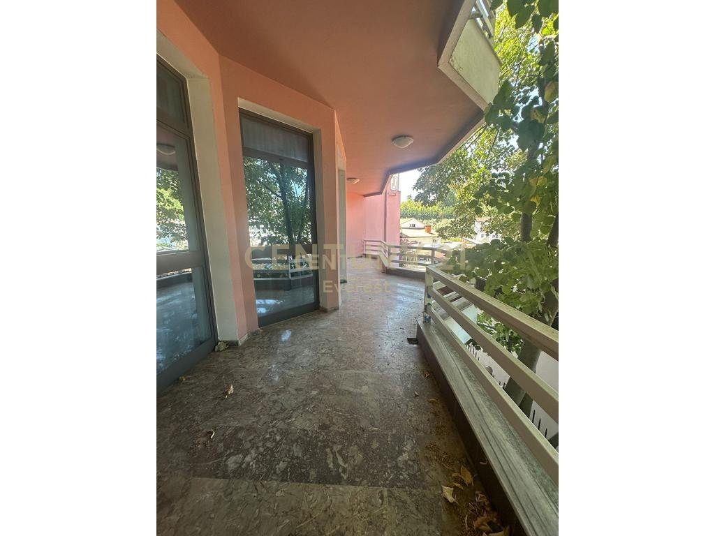 ELBASAN STREET, UNIQUE VILLA FOR RENT