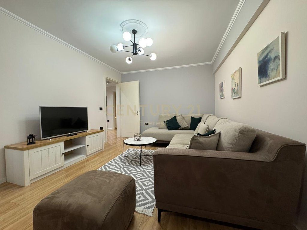 DURRES STREET, APARTMENT 2+1 FOR RENT!