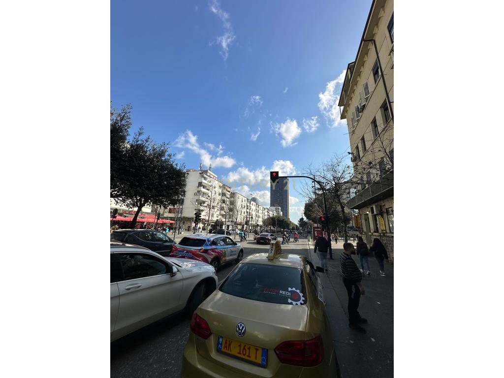 BLV. ZOGU I PARE, SELLING 2 APARTMENTS 2+1!