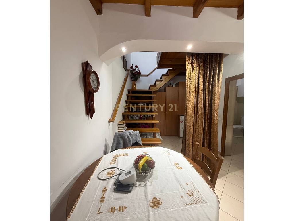 DRITAN HOXHA STREET, VILE FLOOR FOR RENT 4