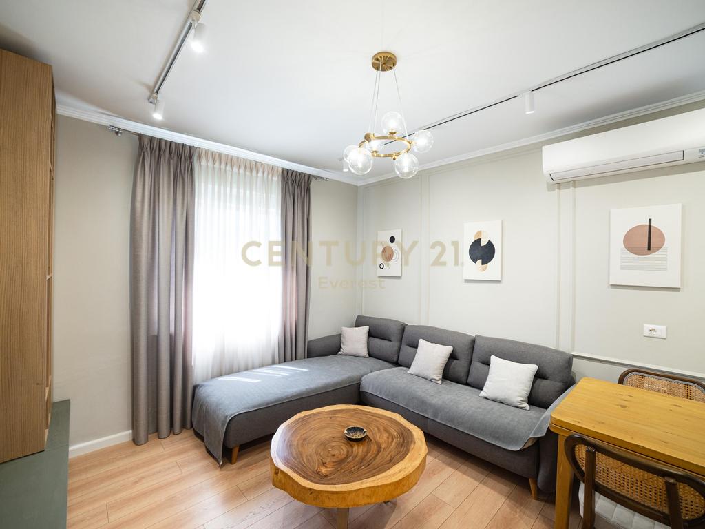 PAZARI I RI, 2+1 APARTMENT FOR SALE 2