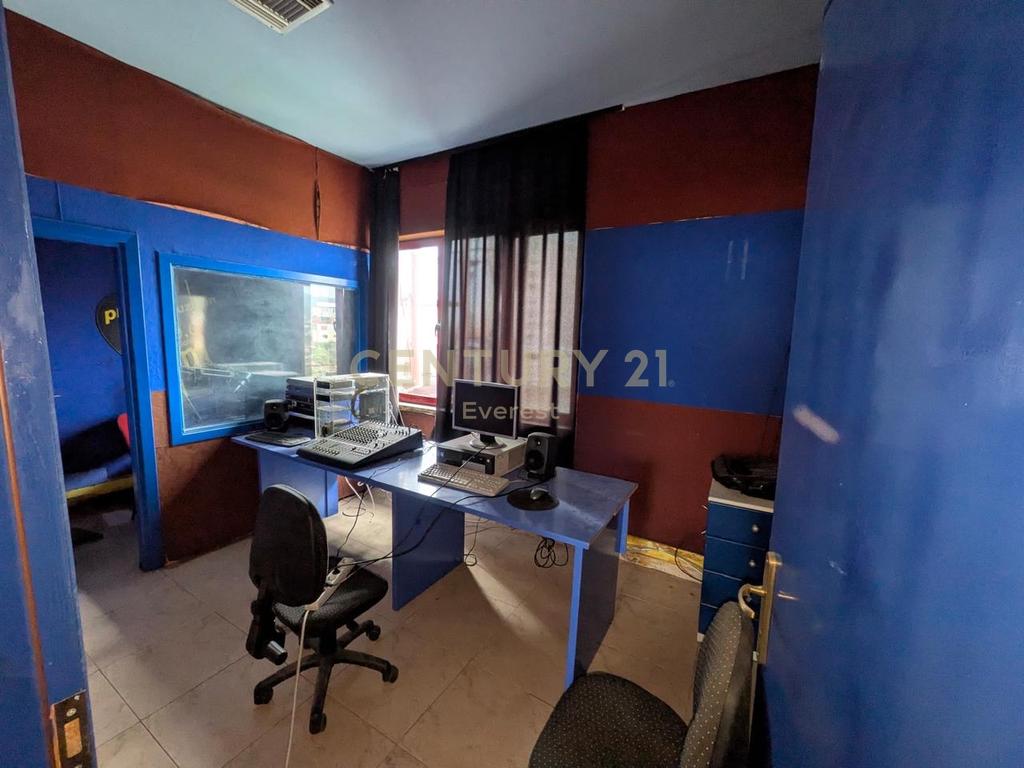 ELBASAN, AMBIENT FOR RENT