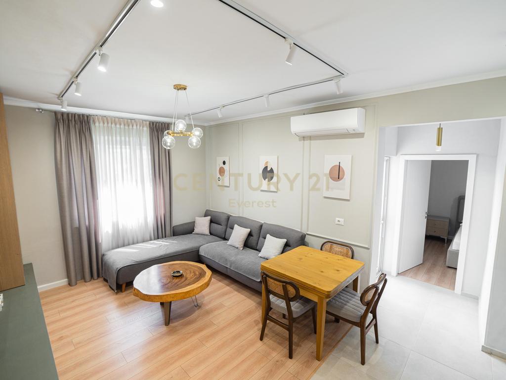 PAZARI I RI, 2+1 APARTMENT FOR SALE 3