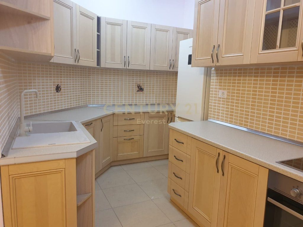 LIQENI I THATE, APARTMENT FOR SALE 3+1+3 3