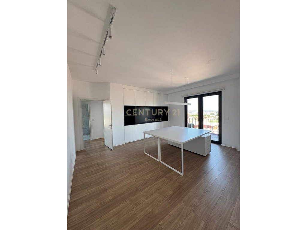 GARDEN BUILDING, OFFICE FOR RENT 2