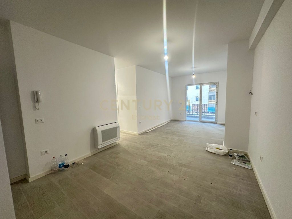 LAPRAKE, OFFICE SPACE FOR RENT 2