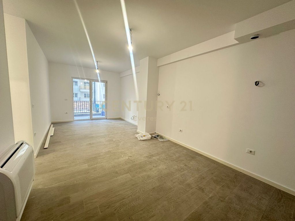 LAPRAKE, OFFICE SPACE FOR RENT