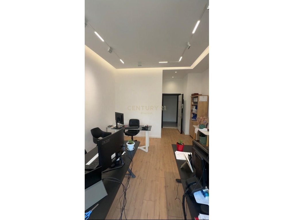 NEAR SQUARE 21, STUDIO APARTMENT FOR SALE! 2