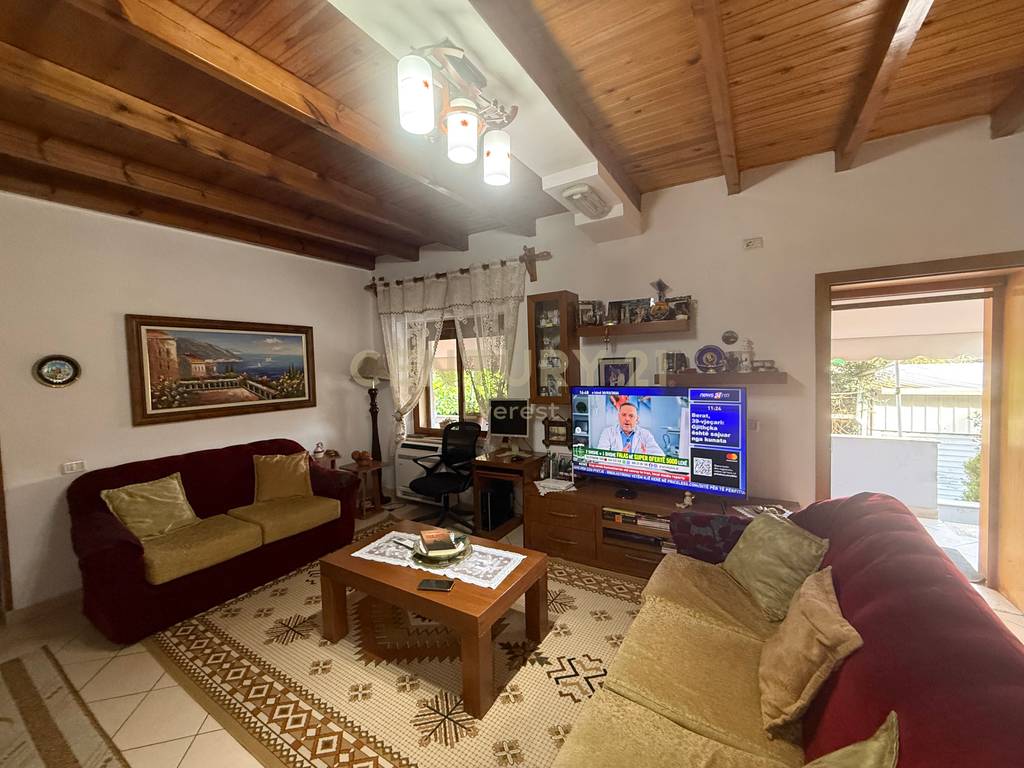 DRITAN HOXHA STREET, VILE FLOOR FOR RENT
