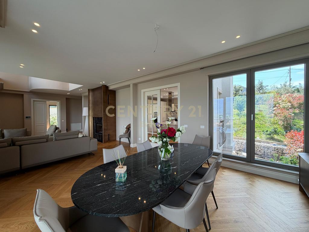 MJULL-BATHORE, 3-FLOOR VILLA WITH POOL FOR RENT 4
