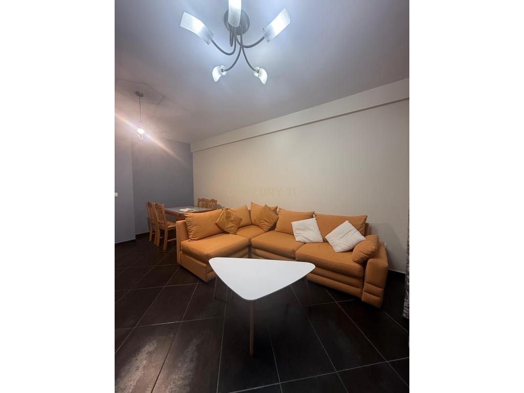Apartament 2+1 Me Qira në Plazh Stacioni i parë, Durrës! 2