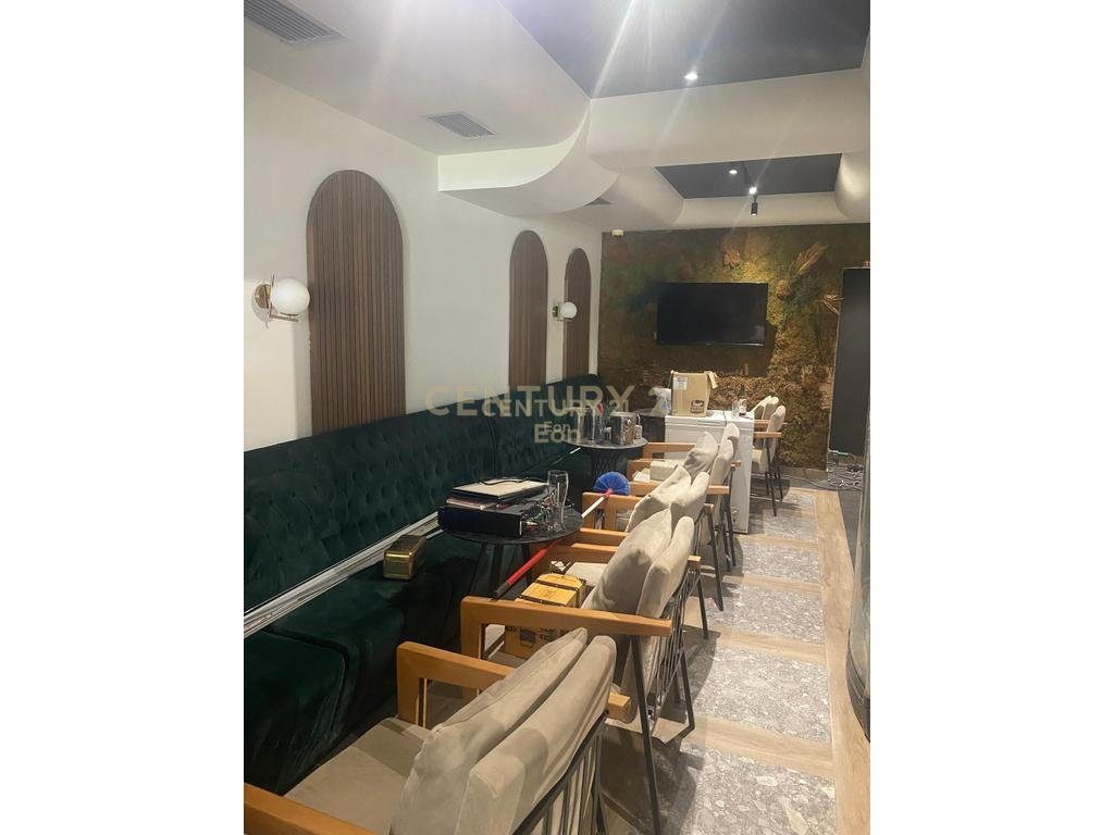 SHITET LOKAL TEK MUZEU I DESHMOREVE, DURRES !!! 2