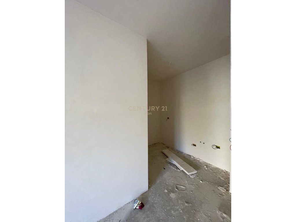 EXCLUZIVE SHITET APARTAMENT 1+1 NE GOLEM , 100M NGA DETI !