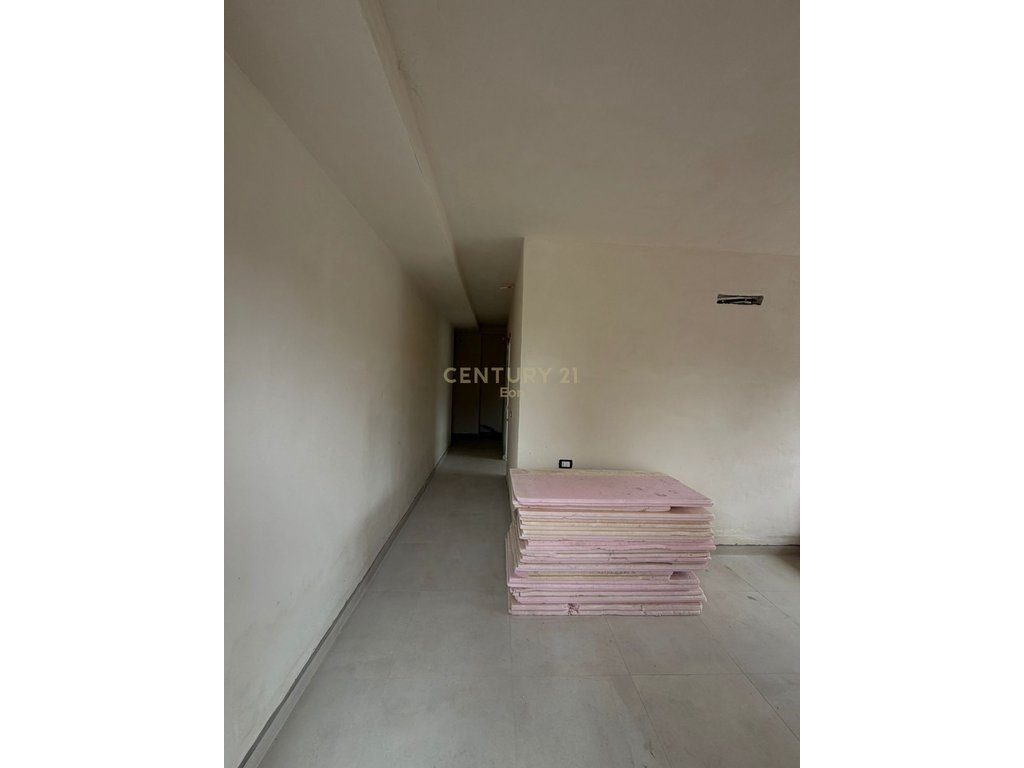 SHITET APARTAMENT 2+1 MONTEVIDEO RESIDENCE TE MALI ROBIT! 3