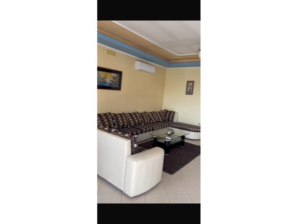 Jepet me qera kati i 2-TE i nje Shtepie Private tek TURGUT OZAL, SHKOZET, DURRES!!