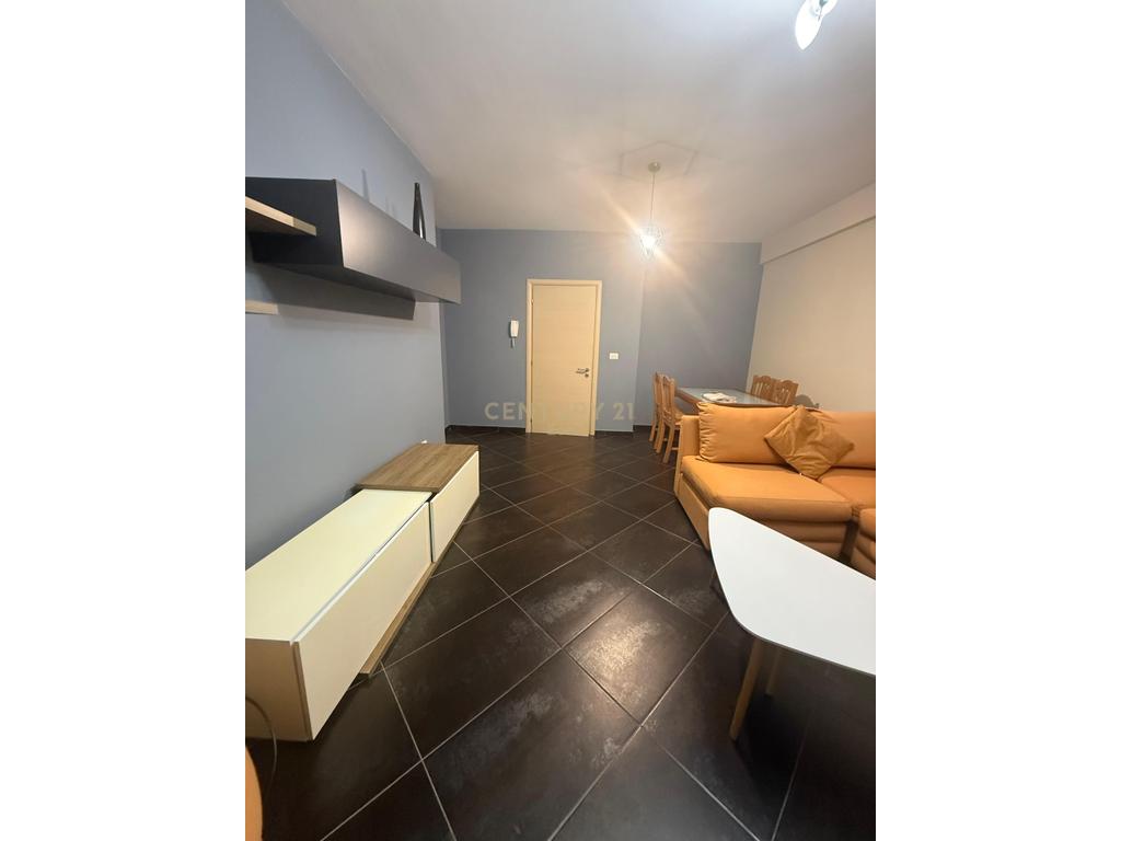 Apartament 2+1 Me Qira në Plazh Stacioni i parë, Durrës! 4