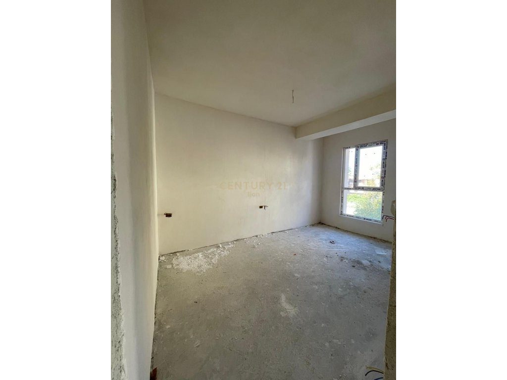 EXCLUZIVE SHITET APARTAMENT 1+1 NE GOLEM , 100M NGA DETI ! 3