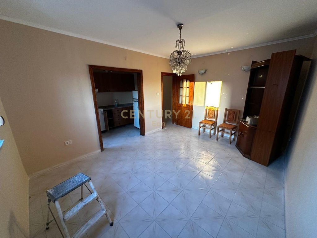 SHITET APARTAMENT KATI 4, 1+1 TEK STADIUMI, NE DURRES ! 4