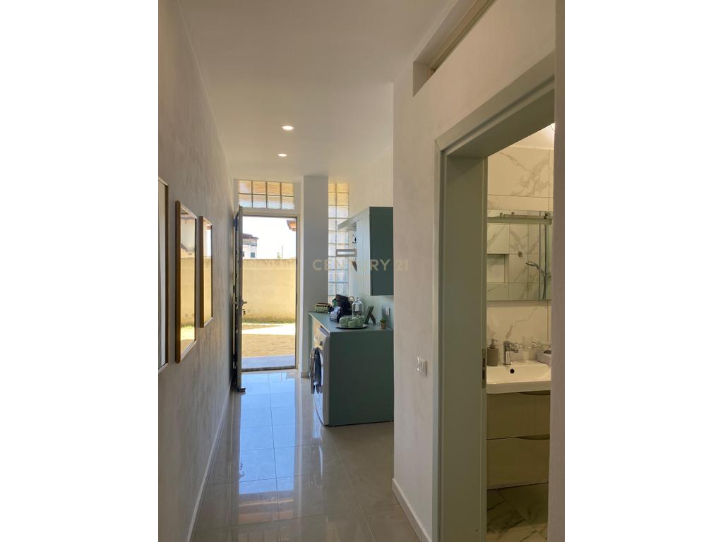 SHITET APARTAMENT 2+1 NE VOLLGA, DURRES ! 4