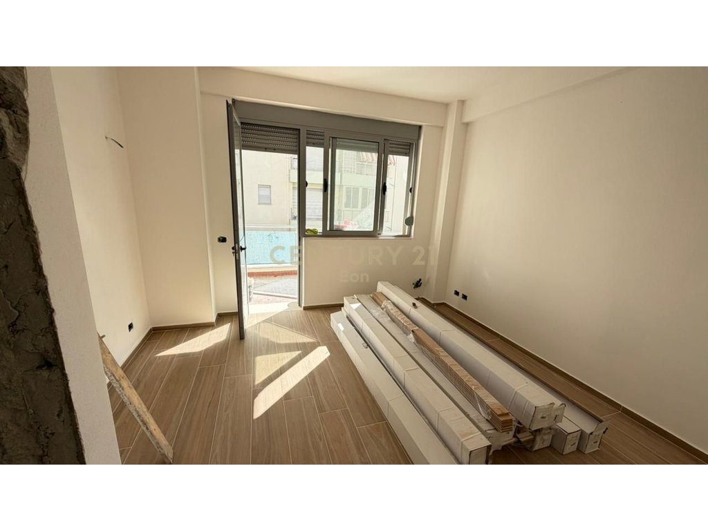 APARTAMENT 1+1 PER SHITJE NE GOLEM ! 2