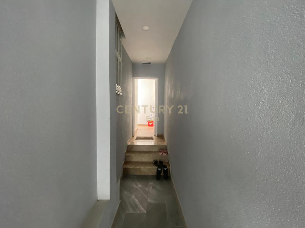 APARTAMENT 2+1+2 TUALETE BASHKE ME GARAZHD NE SHITJE PRANE STADIUMIT !! 4