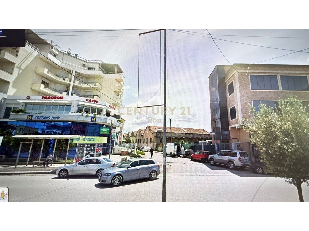 JEPET ME QIRA AMBIENT NE SHKOZET !