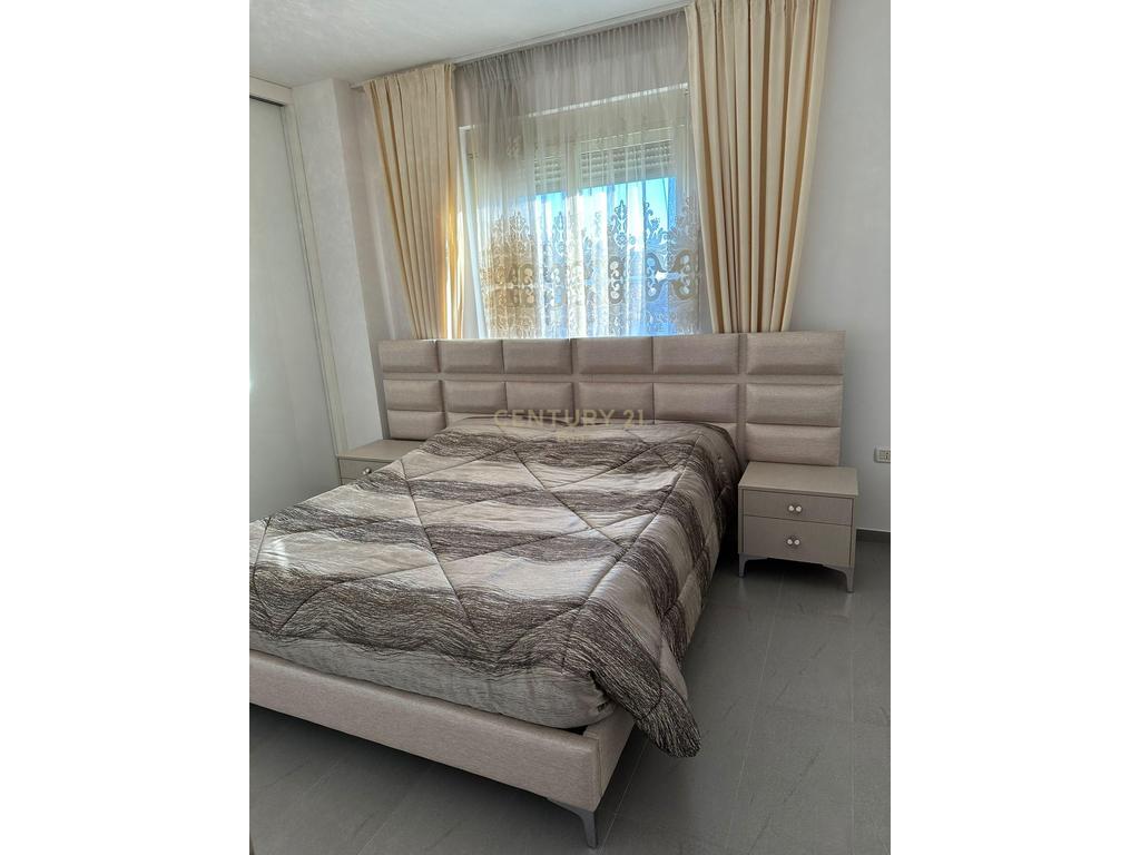 Apartament 2+1 me Qira prane Shkolles Eftali Koci, Durrës!