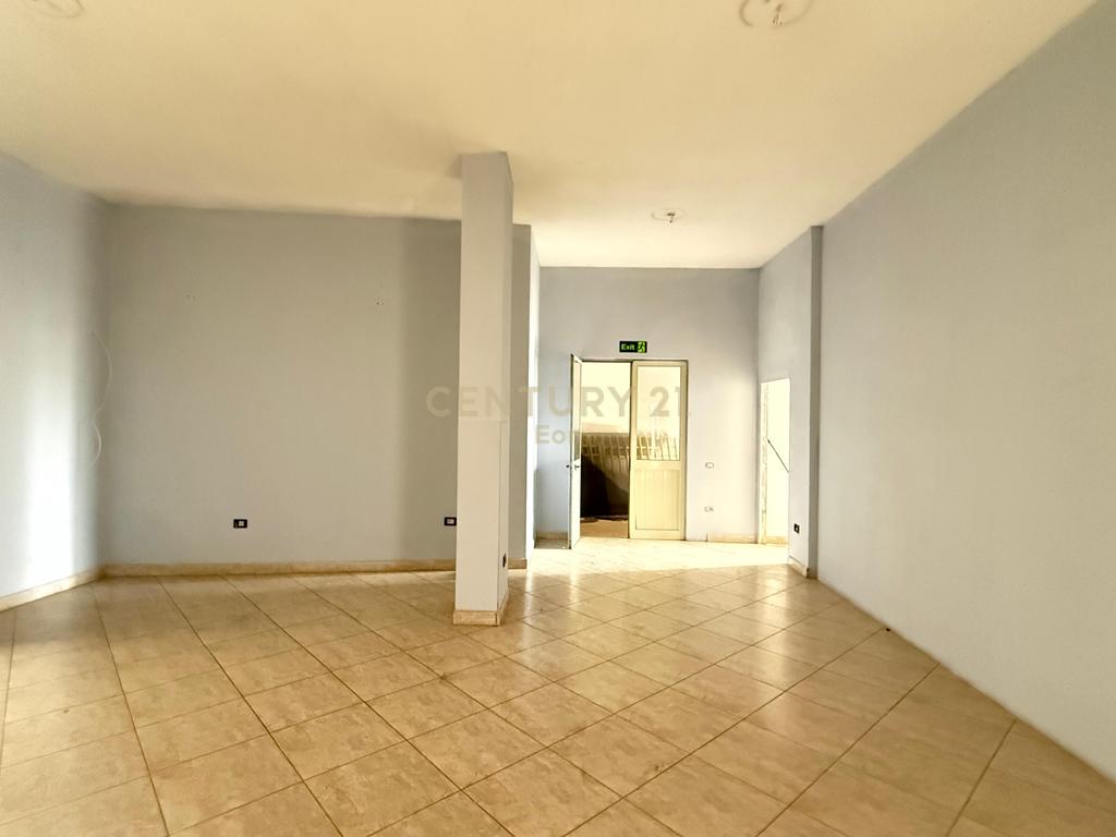 Ambient Komercial Me Qira në Shkozet, Durrës - 500€ | 265 m² 3