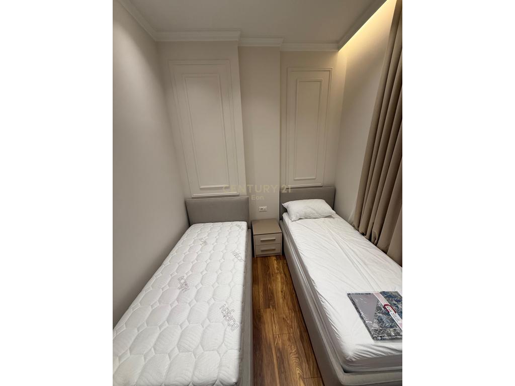 Apartament 2+1 Me Qira në Bulevardin Kryesor, Durrës !