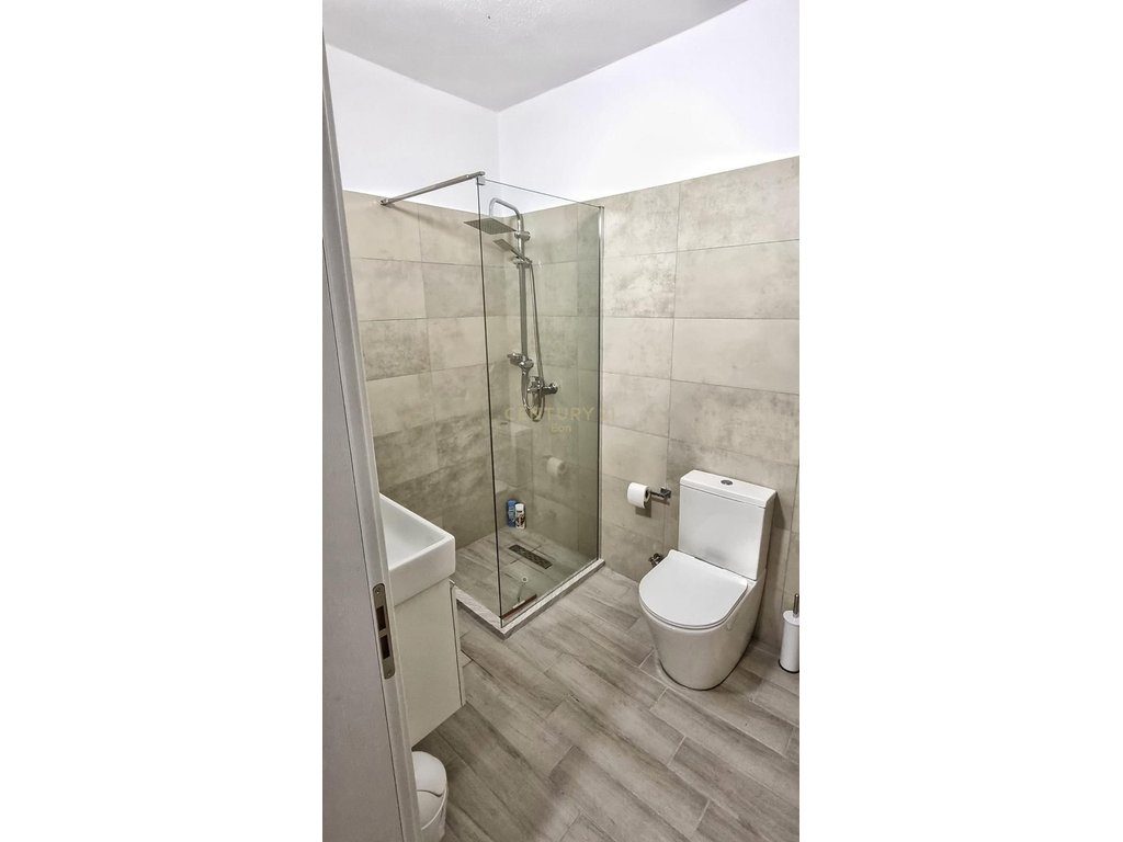 Shitet Studio ne Plazh-Hekurudha, Durres ! 2