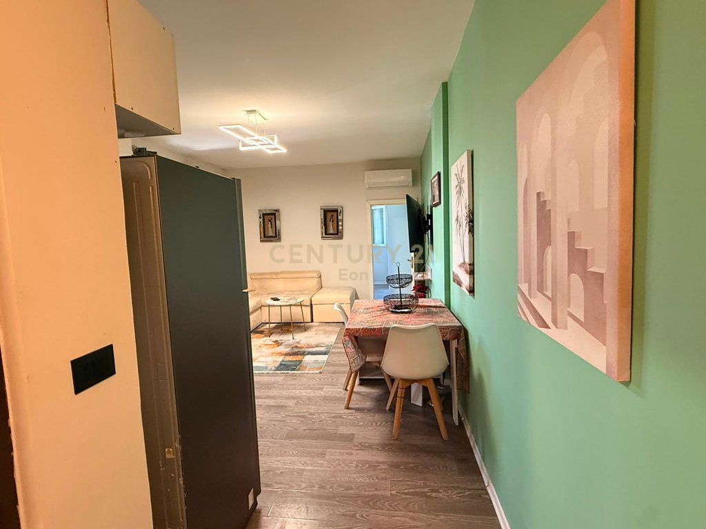 Apartament 1+1 në shitje në Plazh, Durrës ! 2