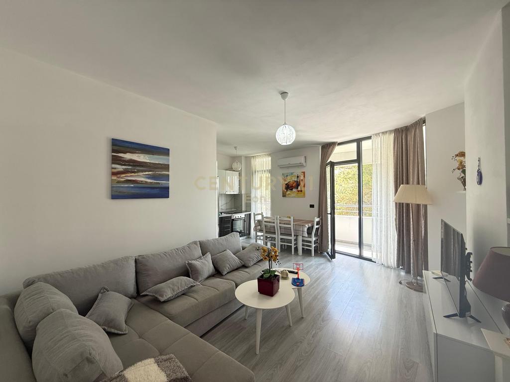 Jepet me Qira Apartament 1+1+Post Parkimi me Pamje Deti Te White Hill Residence ! 2