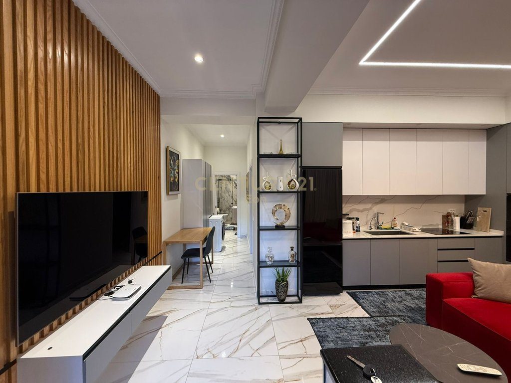 SHITET APARTAMENT 1+1 , E MOBILUAR NE DETAJE PRANE MUZEUMIT DURRES ! 3