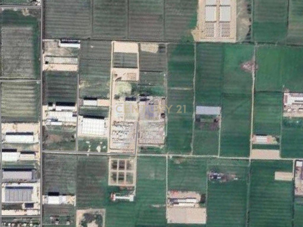 SHITET TOKE NE NJE ZONE INDUSTRIALE, SEKTOR RINIA , DURRES !