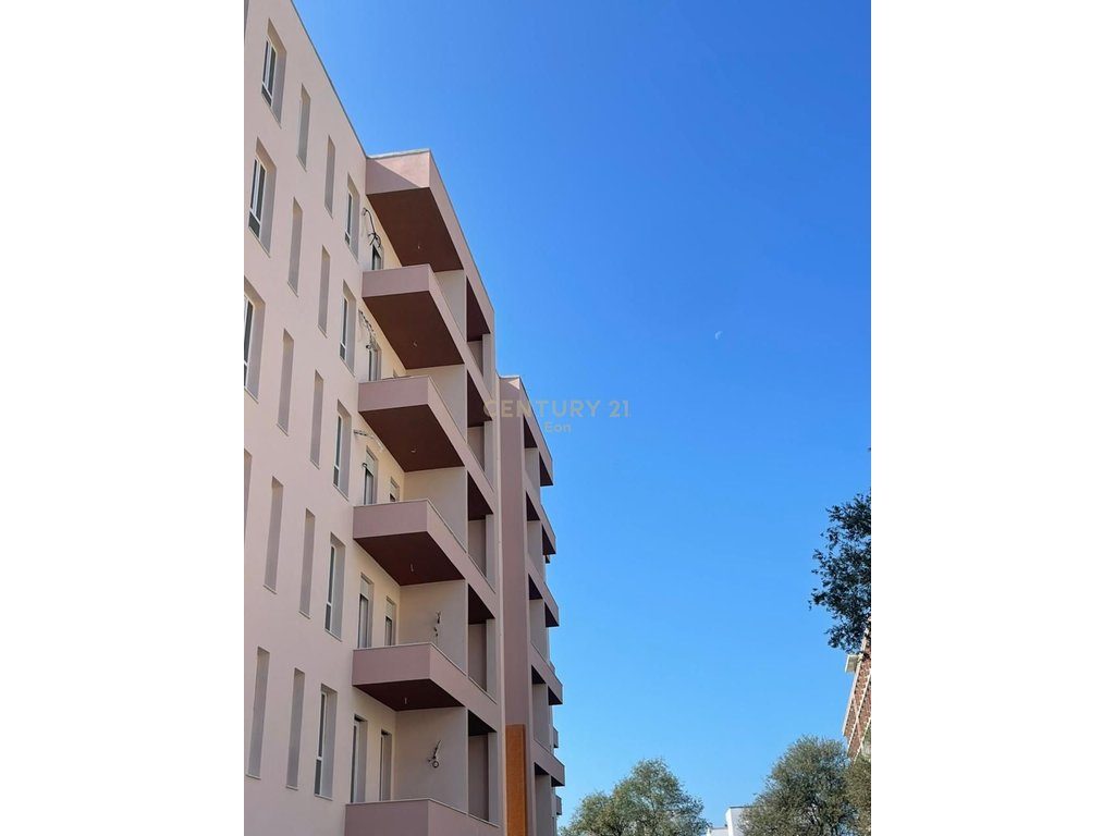 EXCLUZIVE SHITET APARTAMENT 1+1 NE GOLEM , 100M NGA DETI ! 4
