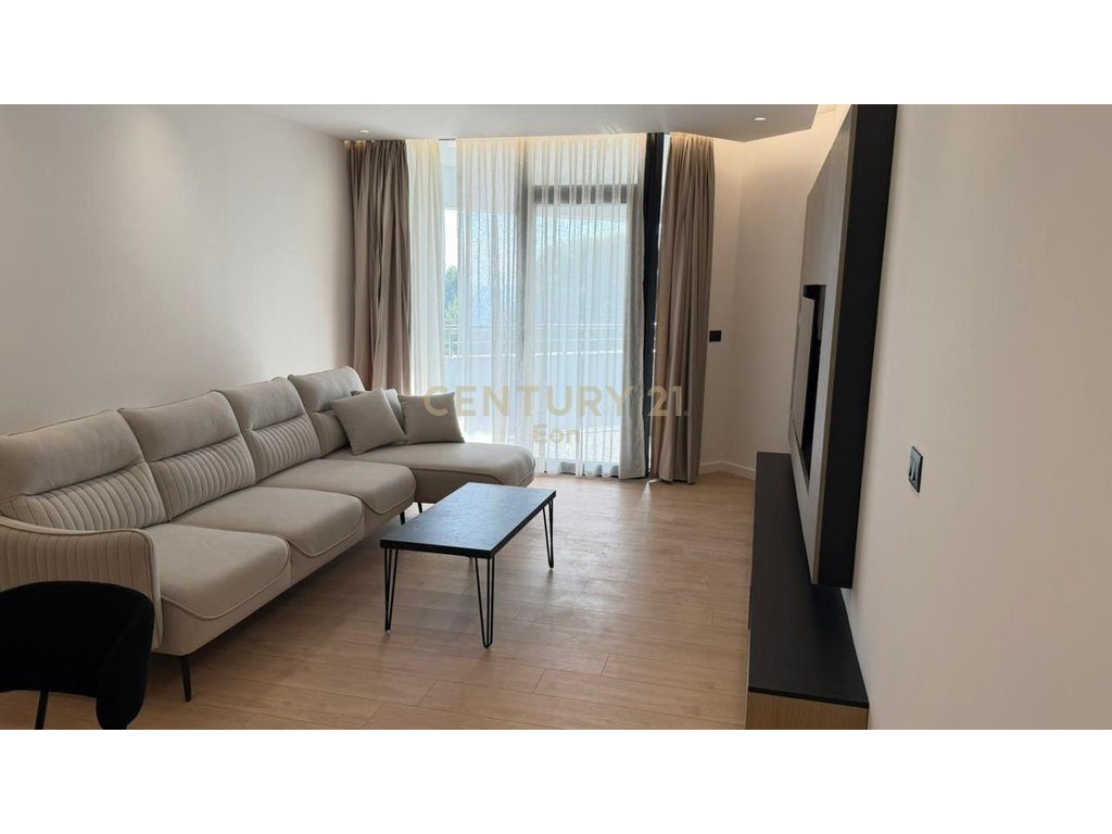 Apartament luksoz 2+1+2+garazh per qira tek White Hill Residence!