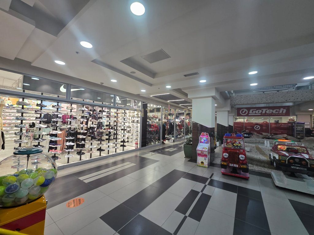 Dyqan me qira tek Qendra Tregtare Flagship, Durrës ! 4