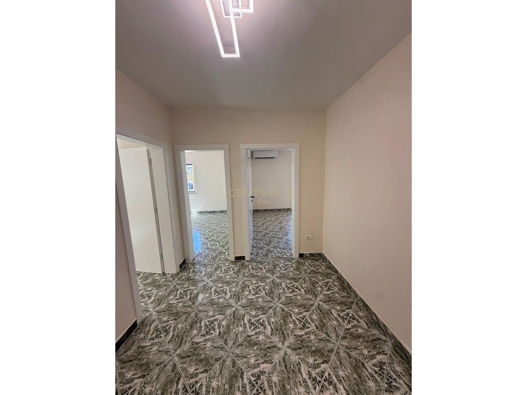 Jepet me qira apartament 2+1 për zyra – Tek Stacioni i Trenit, Durres ! 4