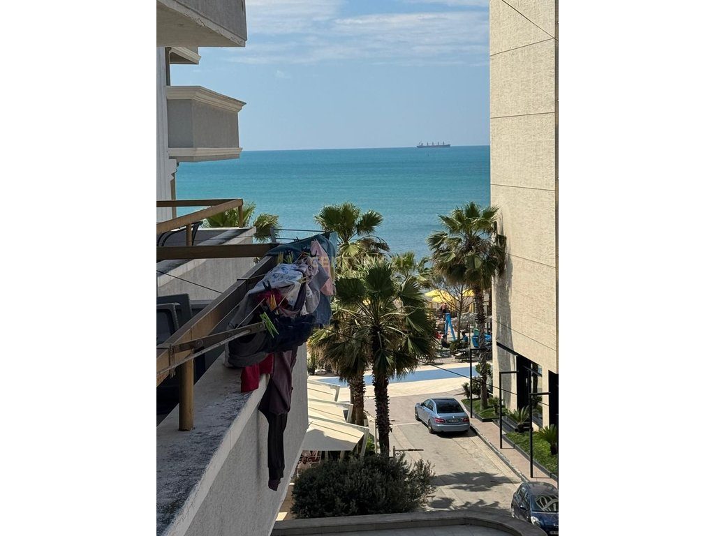 Jepet me Qira Apartament 2+1 me Pamje Deti në Plazh, Durrës ! 4