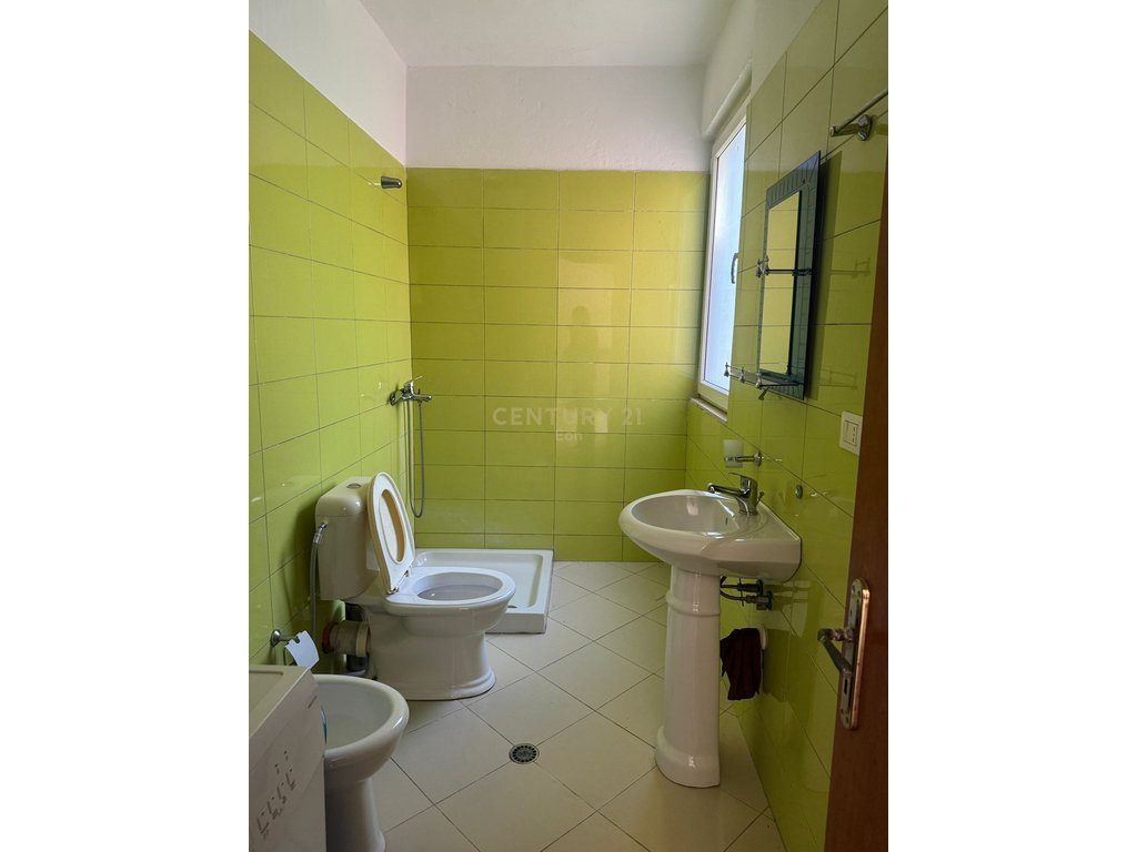 Shitet apartament 2+1 tek Rezidenca MAREA, Qerret ! 4