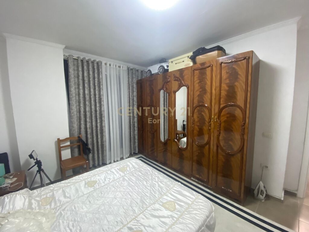 SHESIM SUPER APARTAMENT 2+1+2 PRANE SHKOLES EFTALI KOCI!