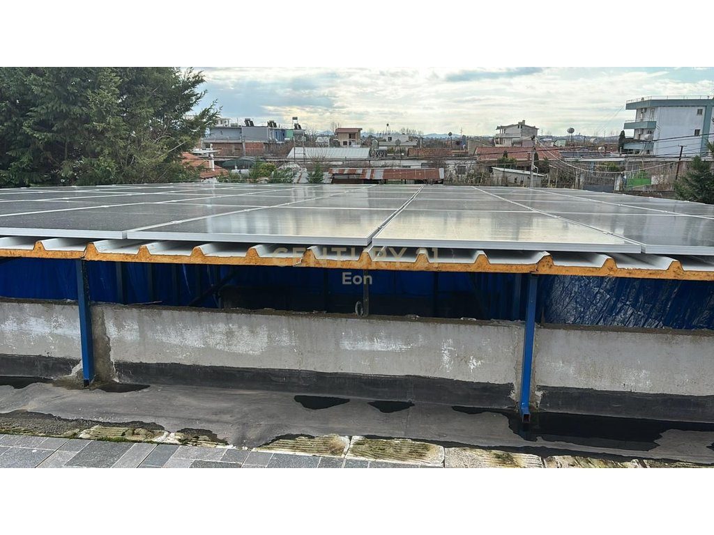 Biznes dhe Shtepi Banimi 2 kate Për Shitje në Hamallaj Durrës ! 3