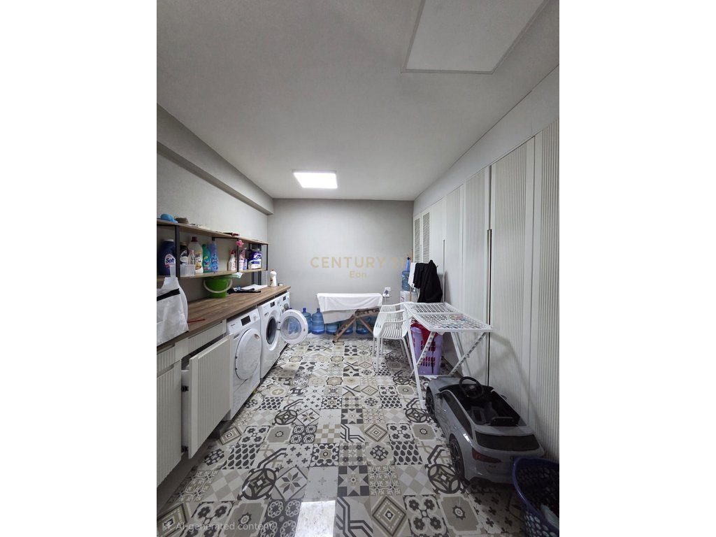 APARTAMENT/DUPLEX PER QERA TEK GJYKATA, DURRES ! 2