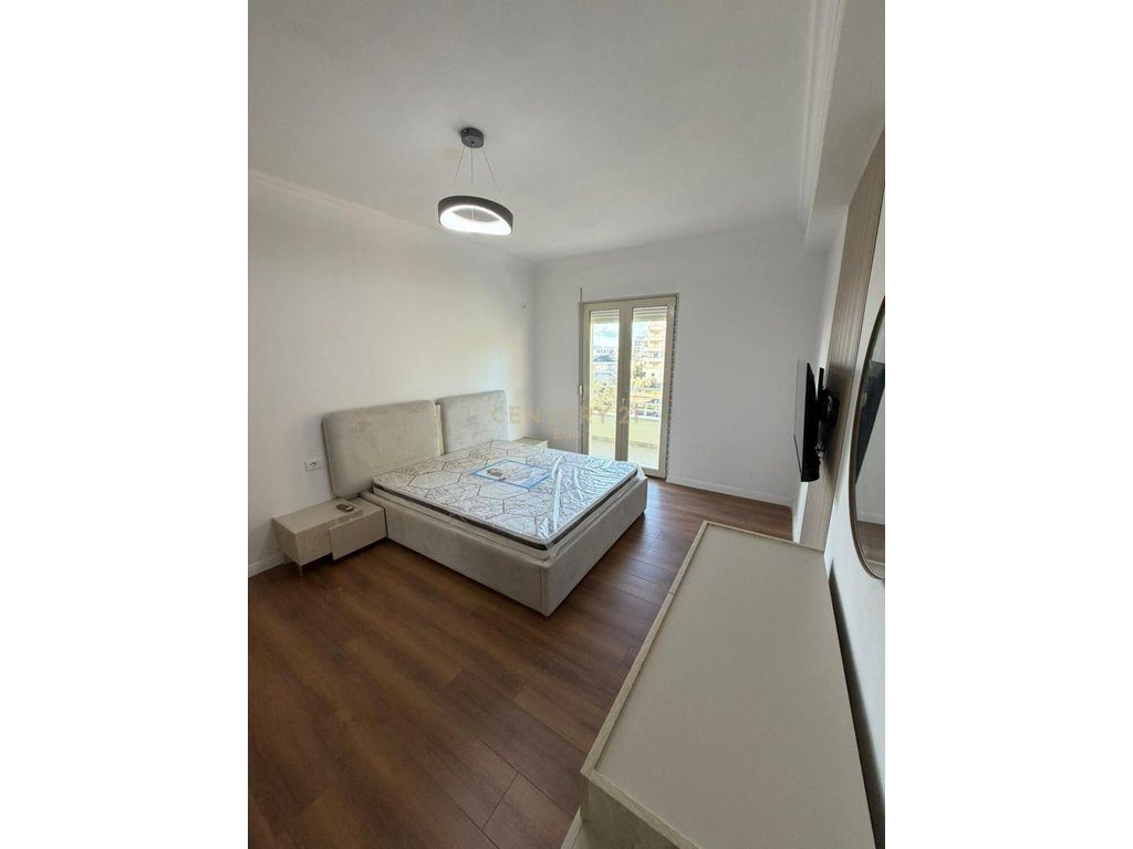 SHITET APARTAMENT 2+1 DHE VERANDE NE SHKEMBIN E KAVAJES, DURRES !
