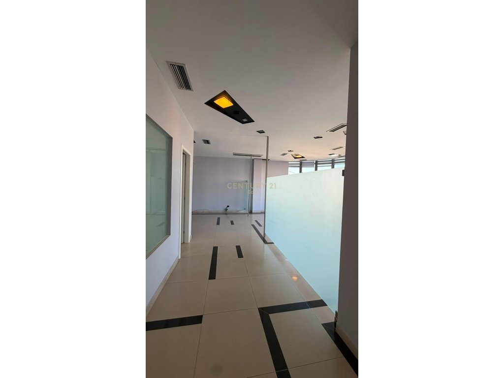 JEPET AMBIENT ME QIRA TEK FLY, DURRES ! 2